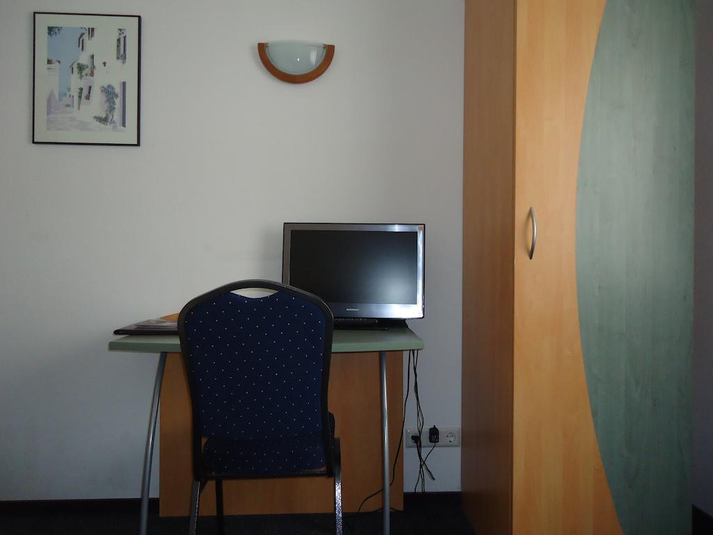 Hotel Central Оберурзель Номер фото